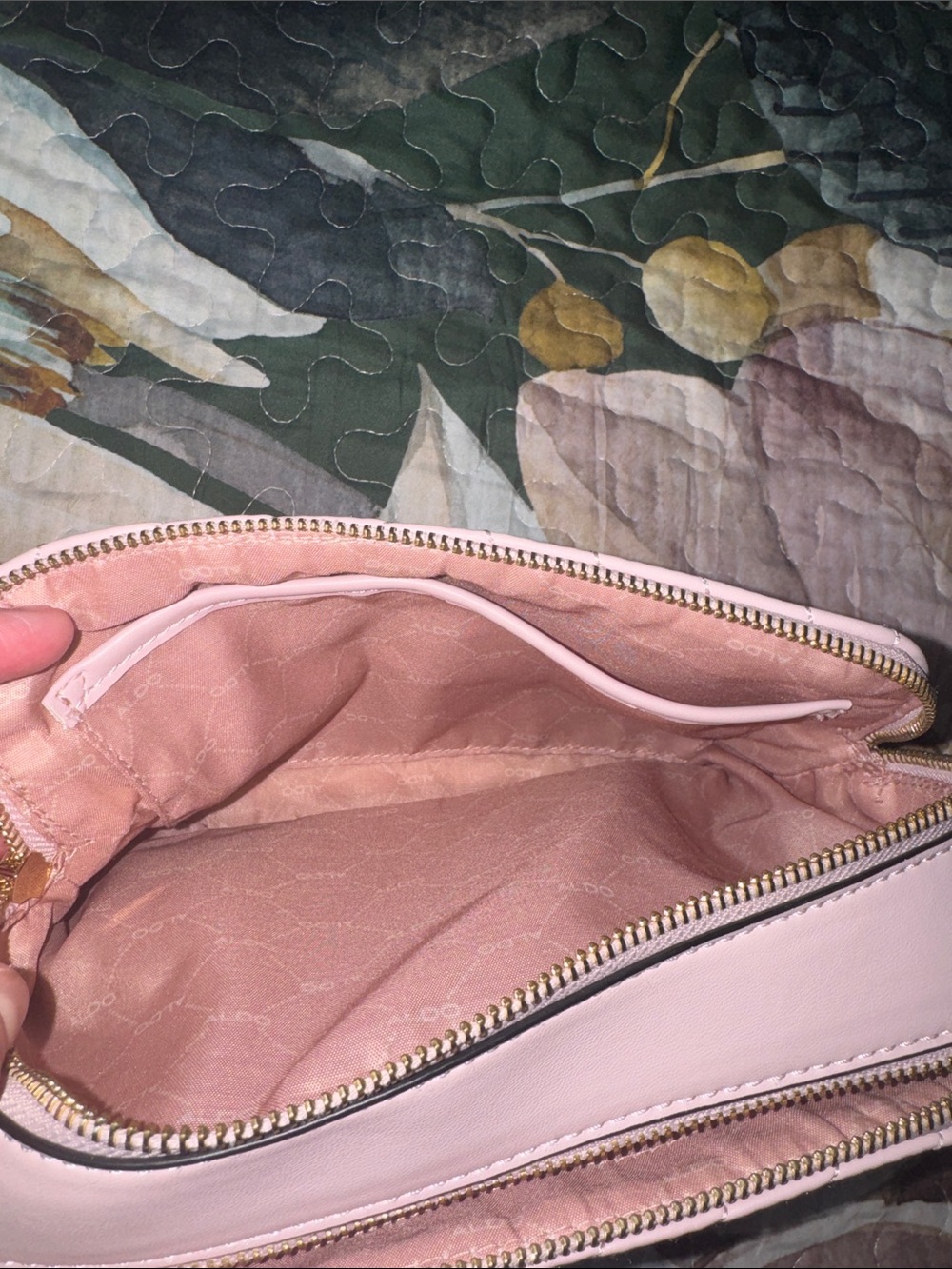 ALDO Pale Pink Quilted Crossbody with Gold Chain & Tassel - Picture 8 of 10